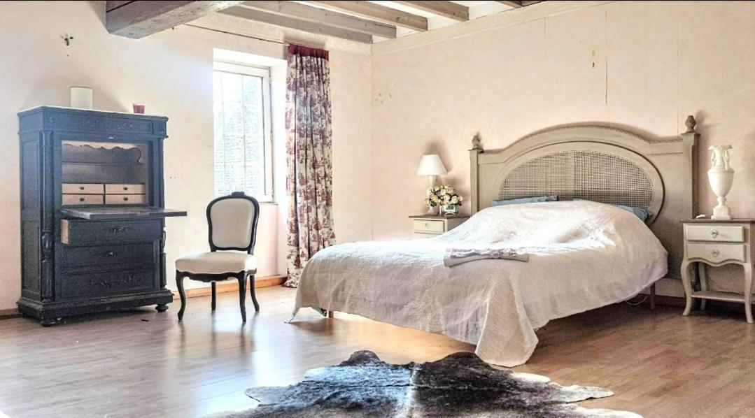 La Maison Bleue Varzy Buitenkant foto